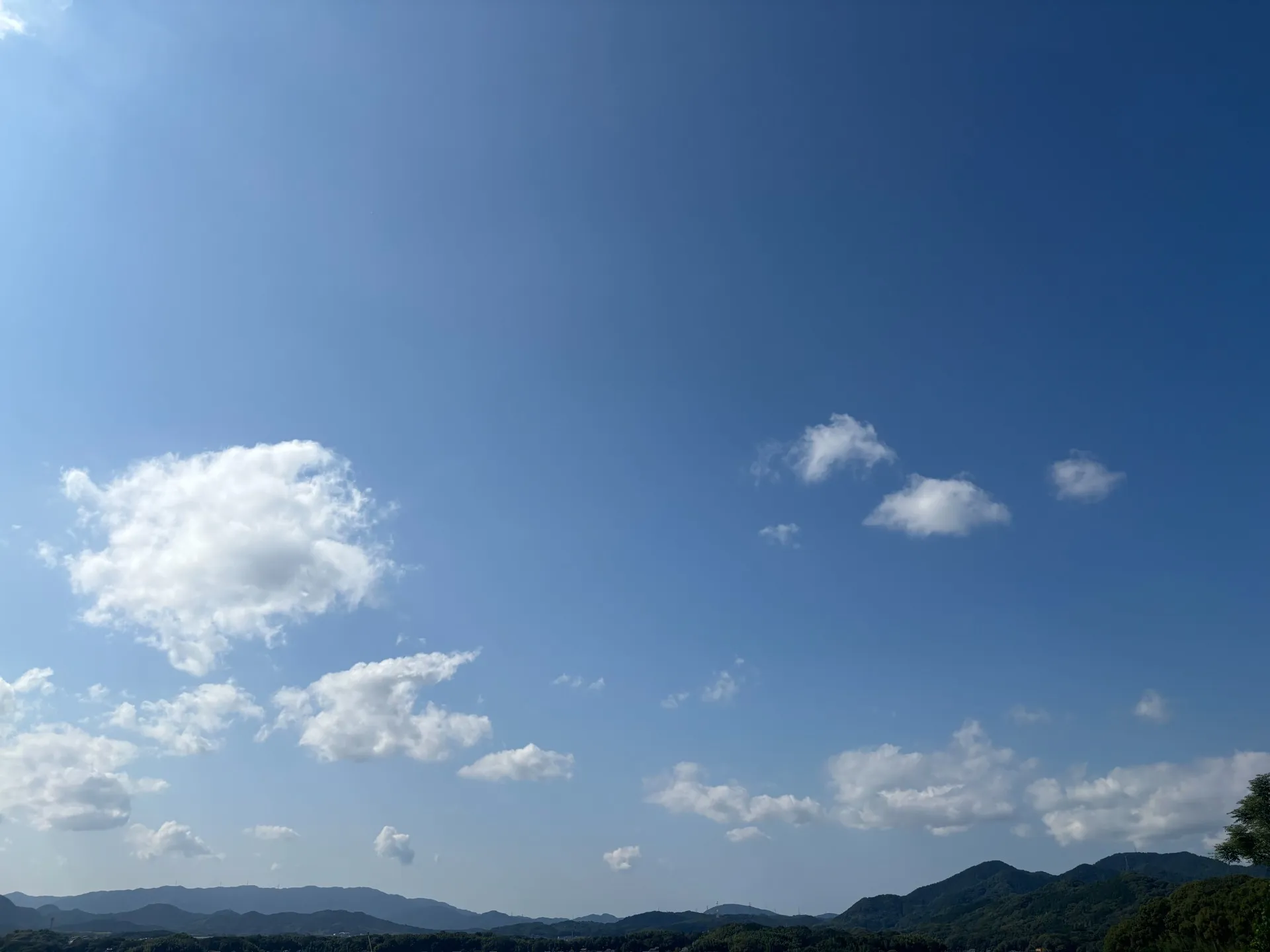 小竹町のきれいな青空